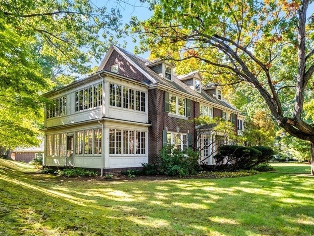 8 Lakewood Road Newton, MA 02461 - Photo 1 of 38 Gallery Image 1
