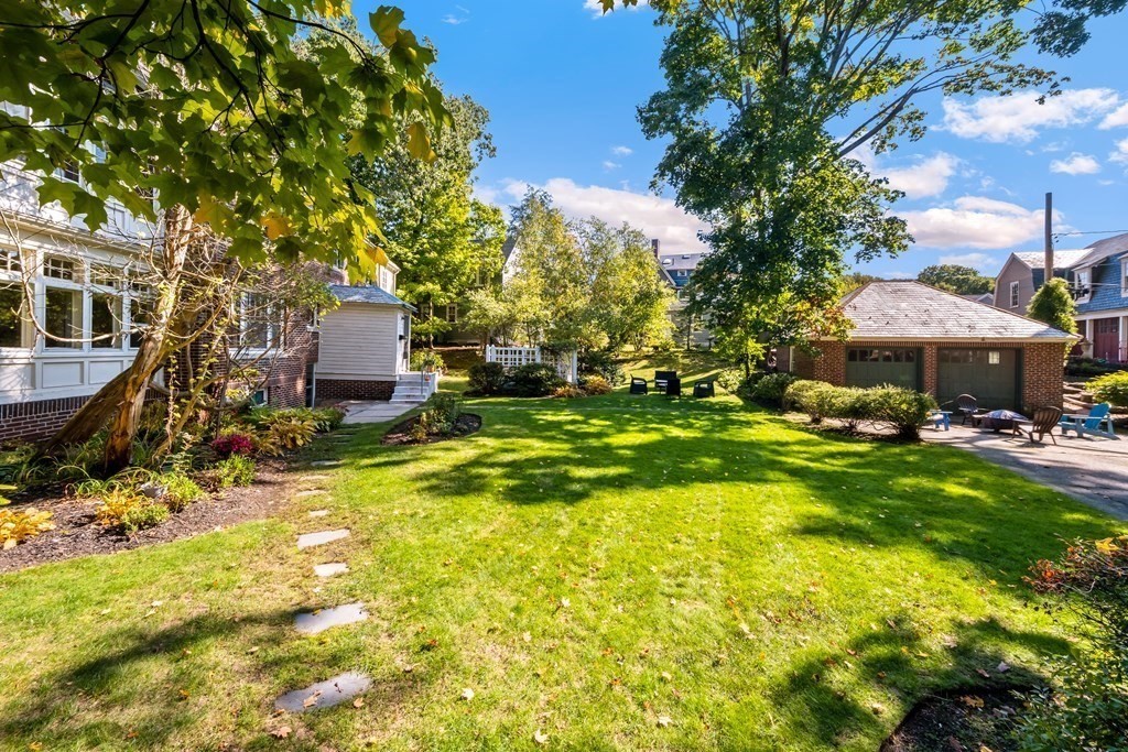 8 Lakewood Road Newton, MA 02461 - Photo 6 of 38 Gallery Image 6