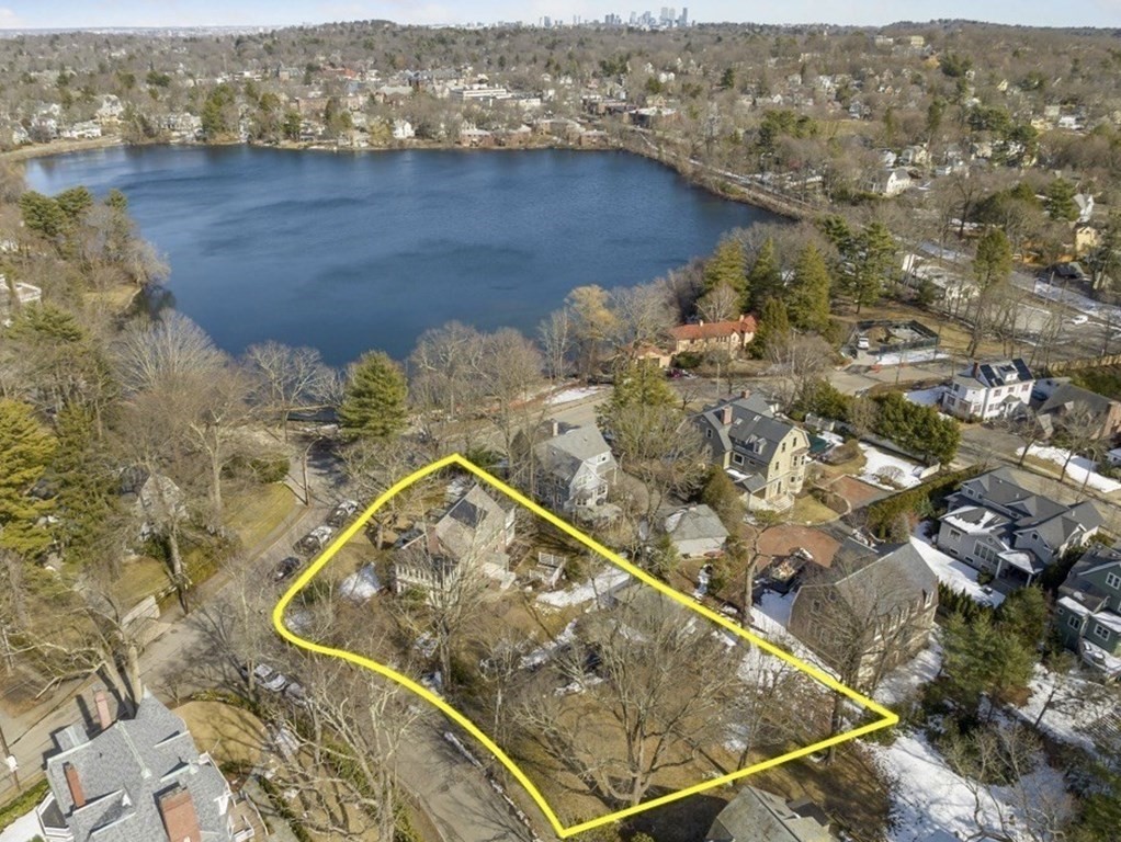 8 Lakewood Road Newton, MA 02461 - Photo 8 of 38 Gallery Image 8