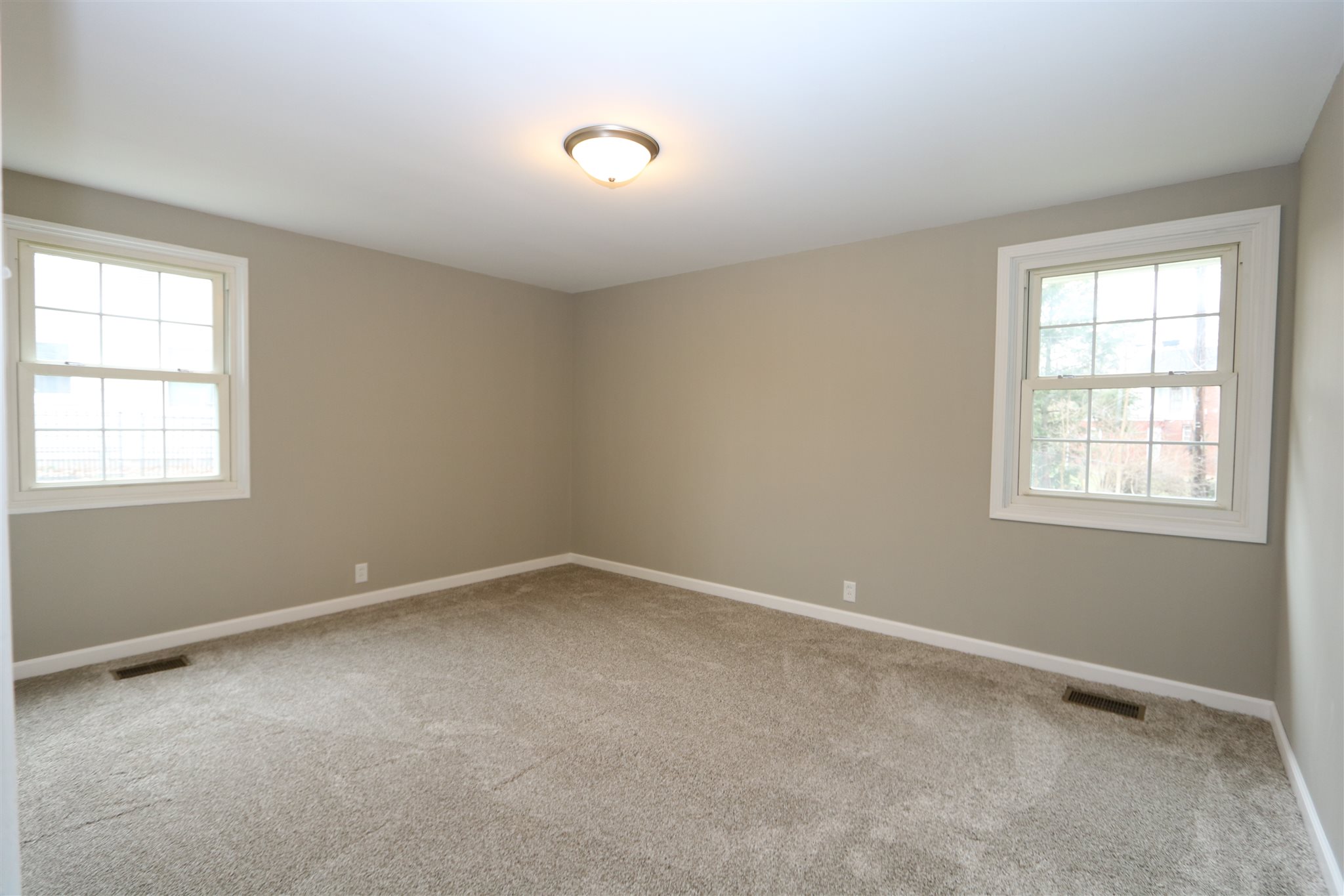 2421 York Road South Bend, IN 46614 - Photo 14 of 20 Gallery Image 14