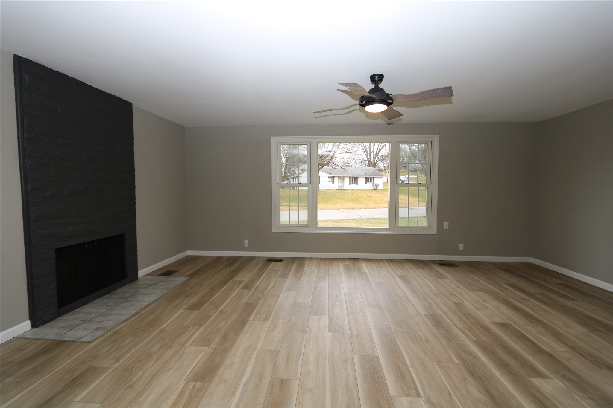 2421 York Road South Bend, IN 46614 - Photo 4 of 20 Gallery Image 4