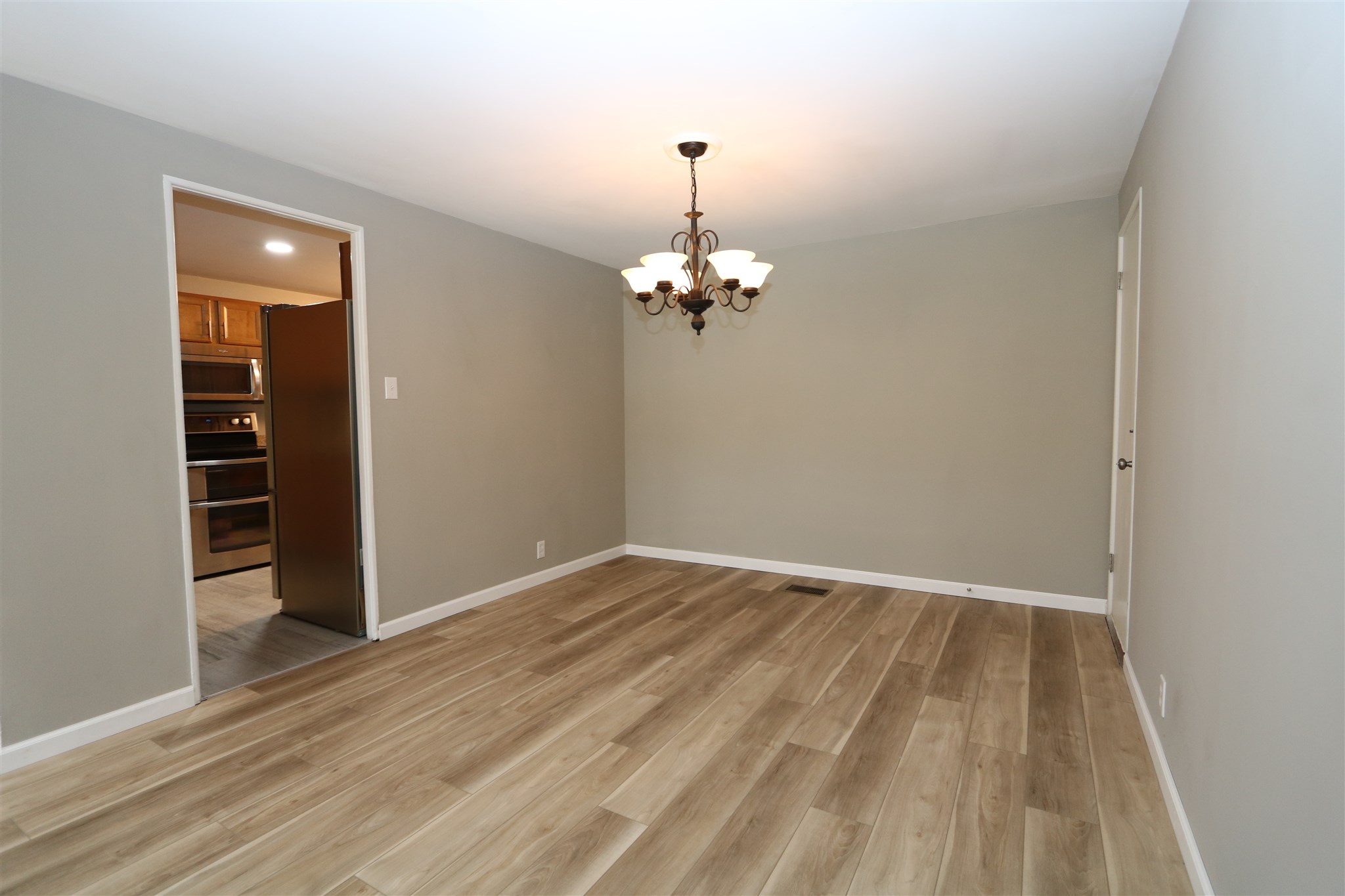 2421 York Road South Bend, IN 46614 - Photo 6 of 20 Gallery Image 6