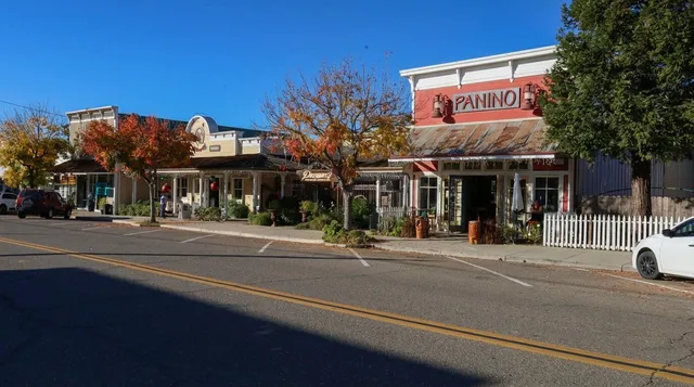 $965,000 | 3628 Pine Street, Santa Ynez, CA 93460