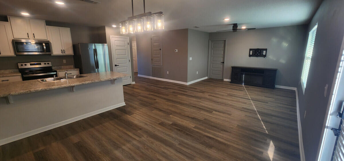 3110 Van Day Way Crestview, FL 32539 - Photo 4 of 26 4