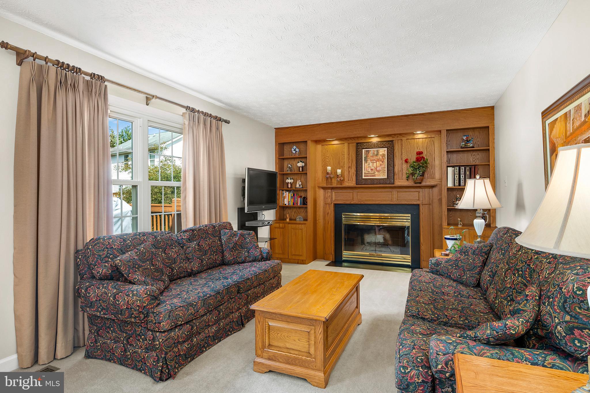 9304 Kings Grant Road Laurel, MD 20723 - Photo 12 of 32 Family Room