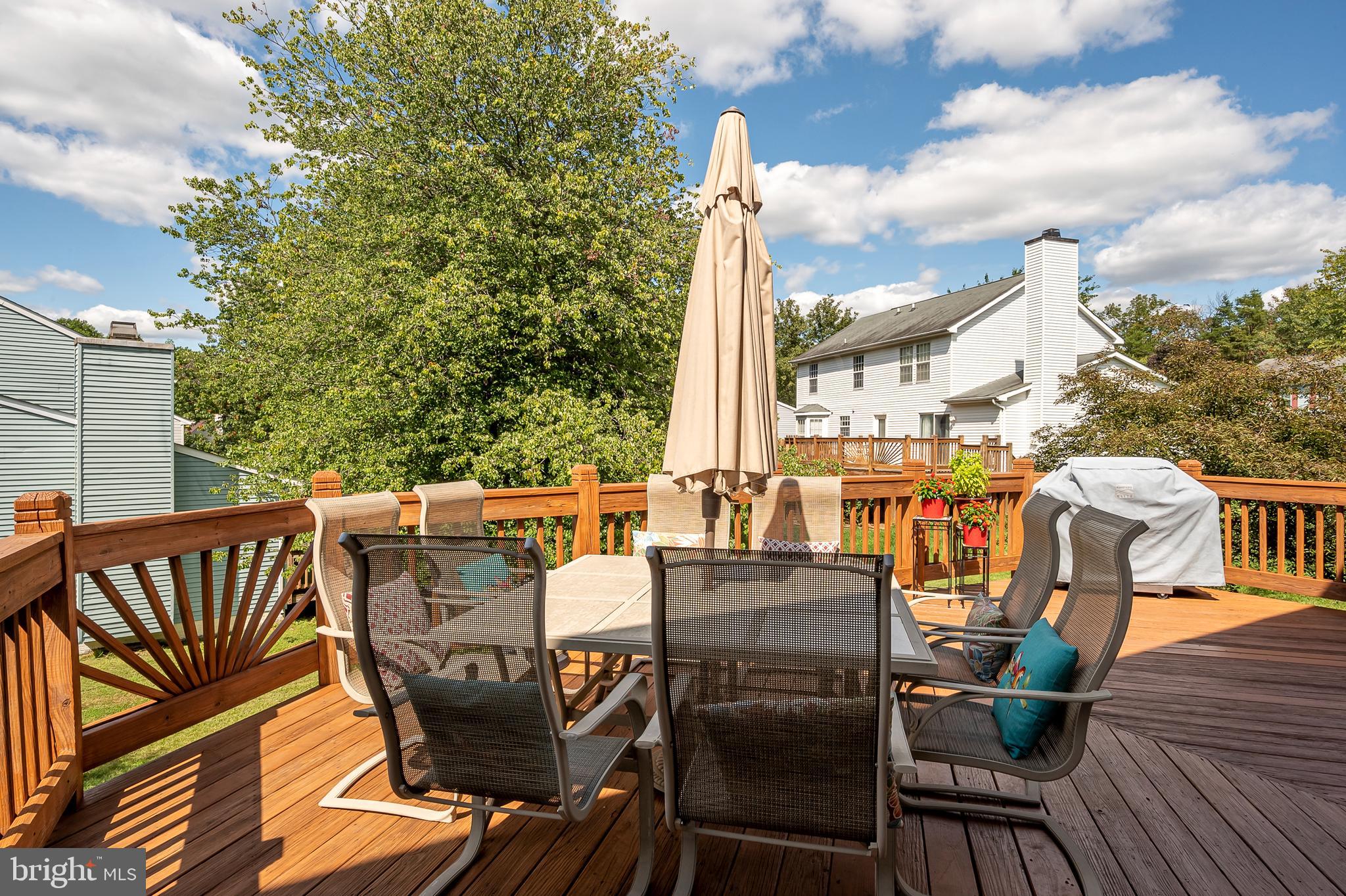 9304 Kings Grant Road Laurel, MD 20723 - Photo 27 of 32 Back Deck