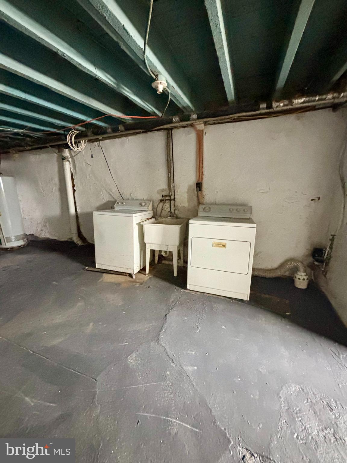 441 West Raymond Street Philadelphia, PA 19140 - Photo 25 of 29 laundry area
