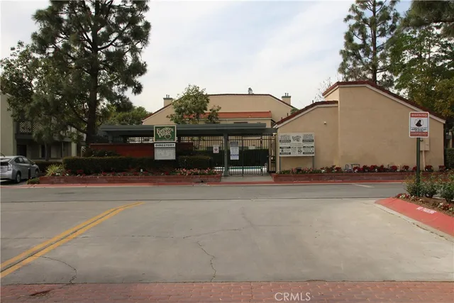 $460,000 | 3512 West Stonepine Lane, Unit D, Anaheim, CA 92804