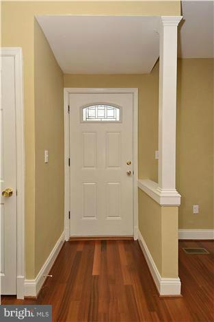 1645 Shadyside Road Baltimore, MD 21218 - Photo 3 of 28 Interior Foyer