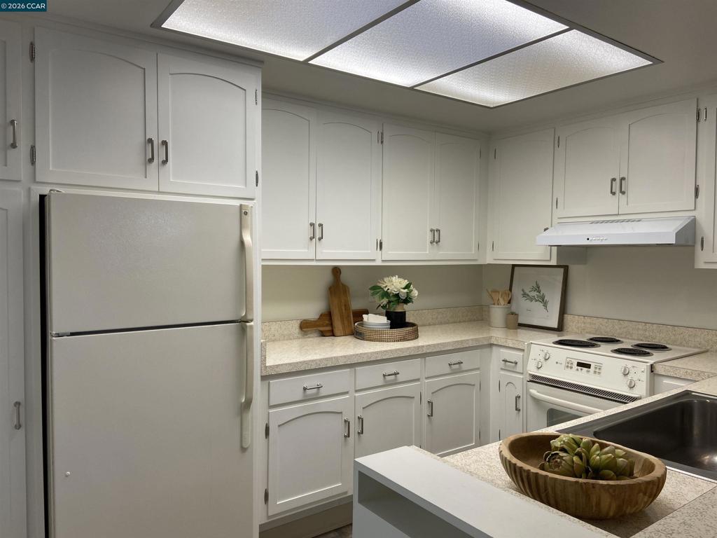 1865 Golden Rain Road Walnut Creek, CA 94595 - Photo 10 of 24 Kitchen