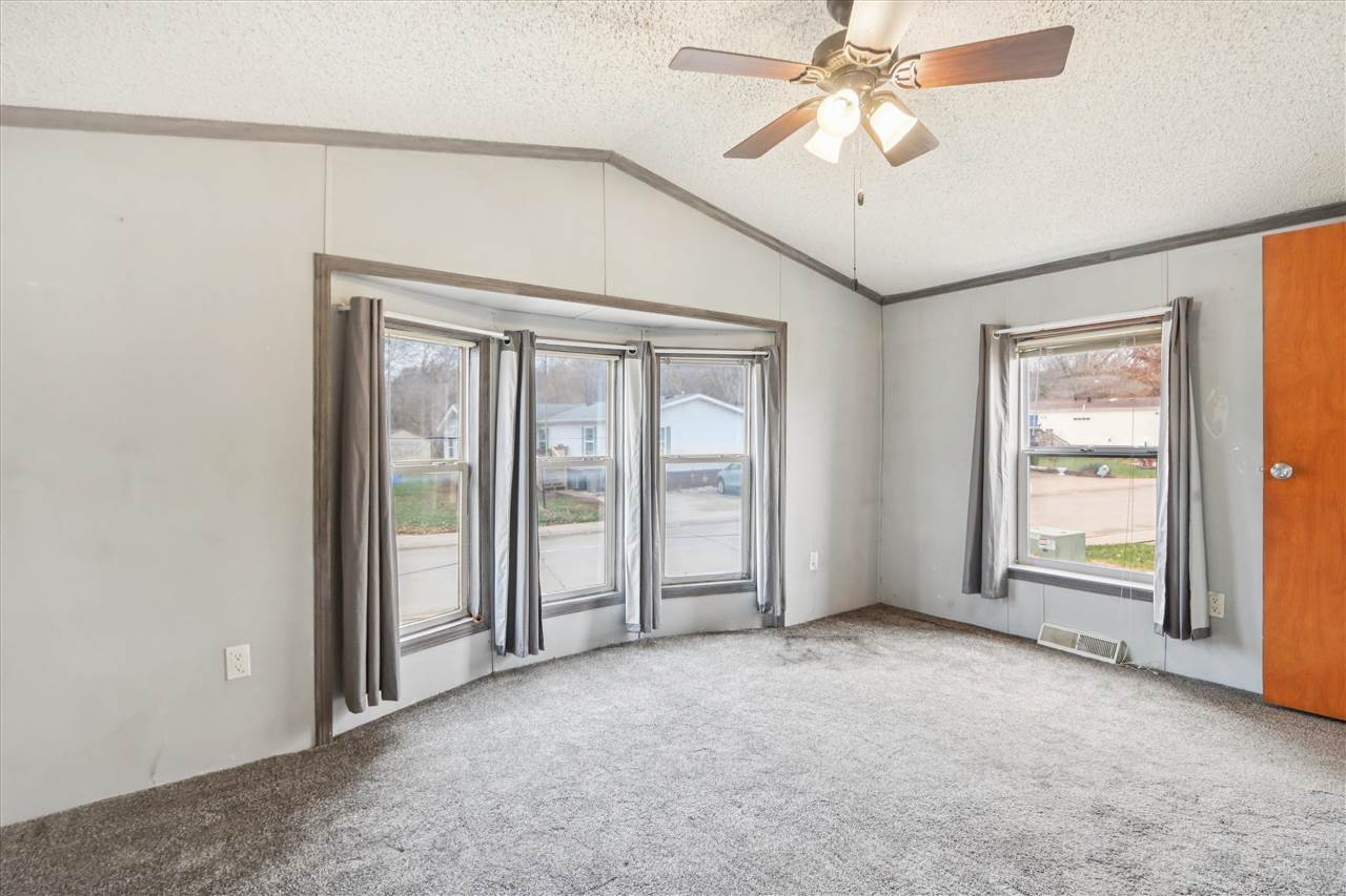 912 Spring Ridge Drive Iowa City, IA 52246 - Photo 20 of 33 Gallery Image 20