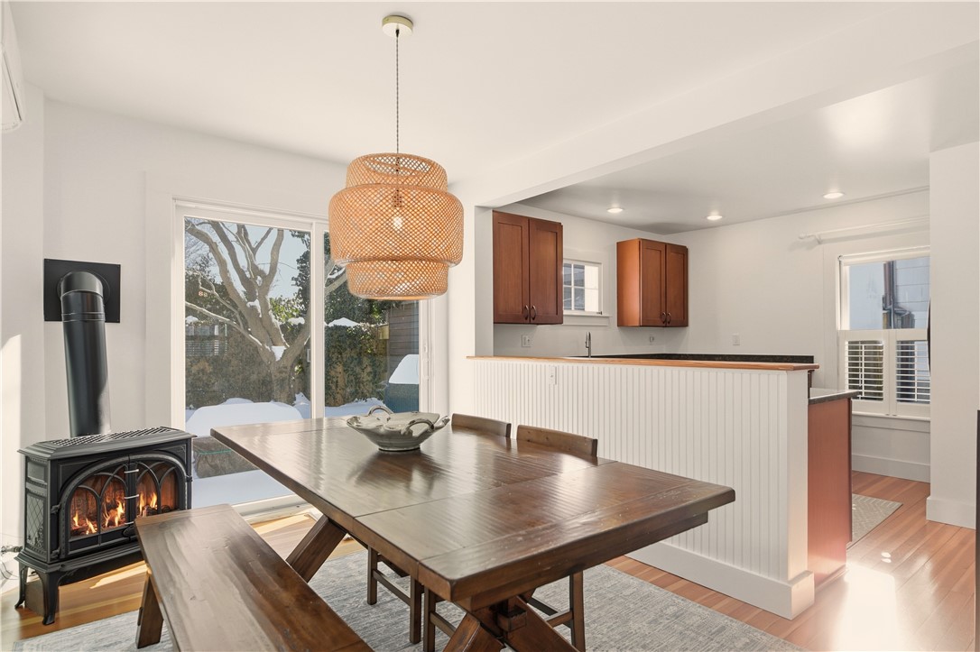 19 3rd Street Newport, RI 02840 - Photo 9 of 47 Gladding Dining Area