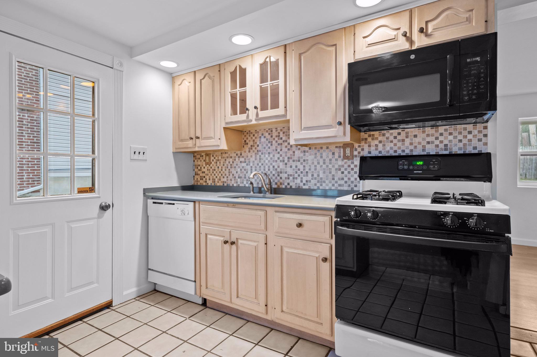 105 Haverford Road Folsom, PA 19033 - Photo 13 of 29 Gallery Image 13