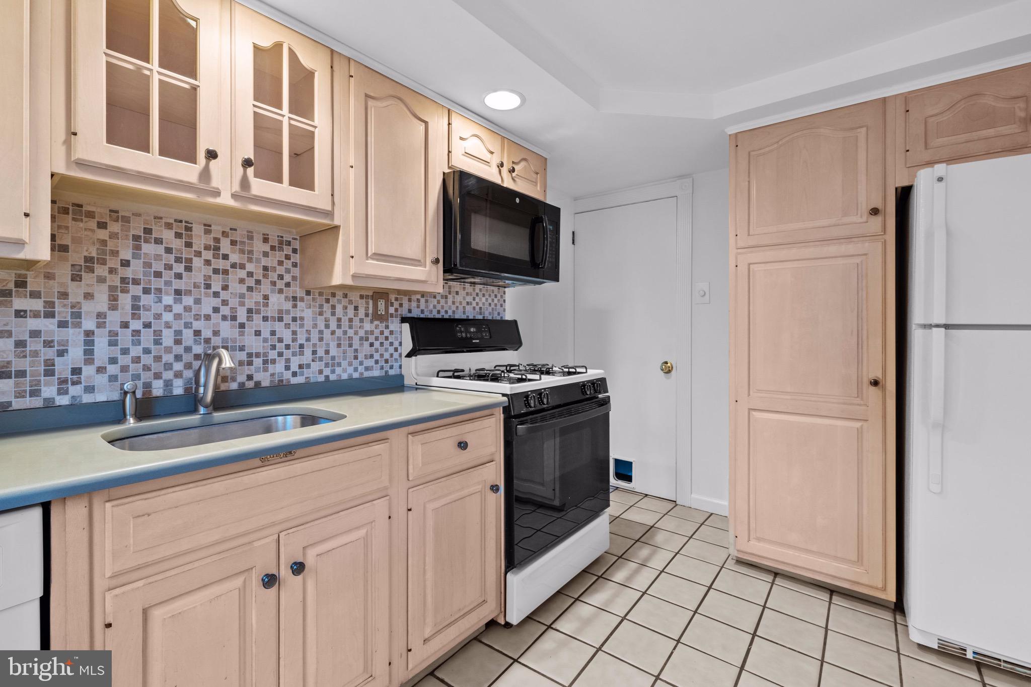 105 Haverford Road Folsom, PA 19033 - Photo 14 of 29 Gallery Image 14