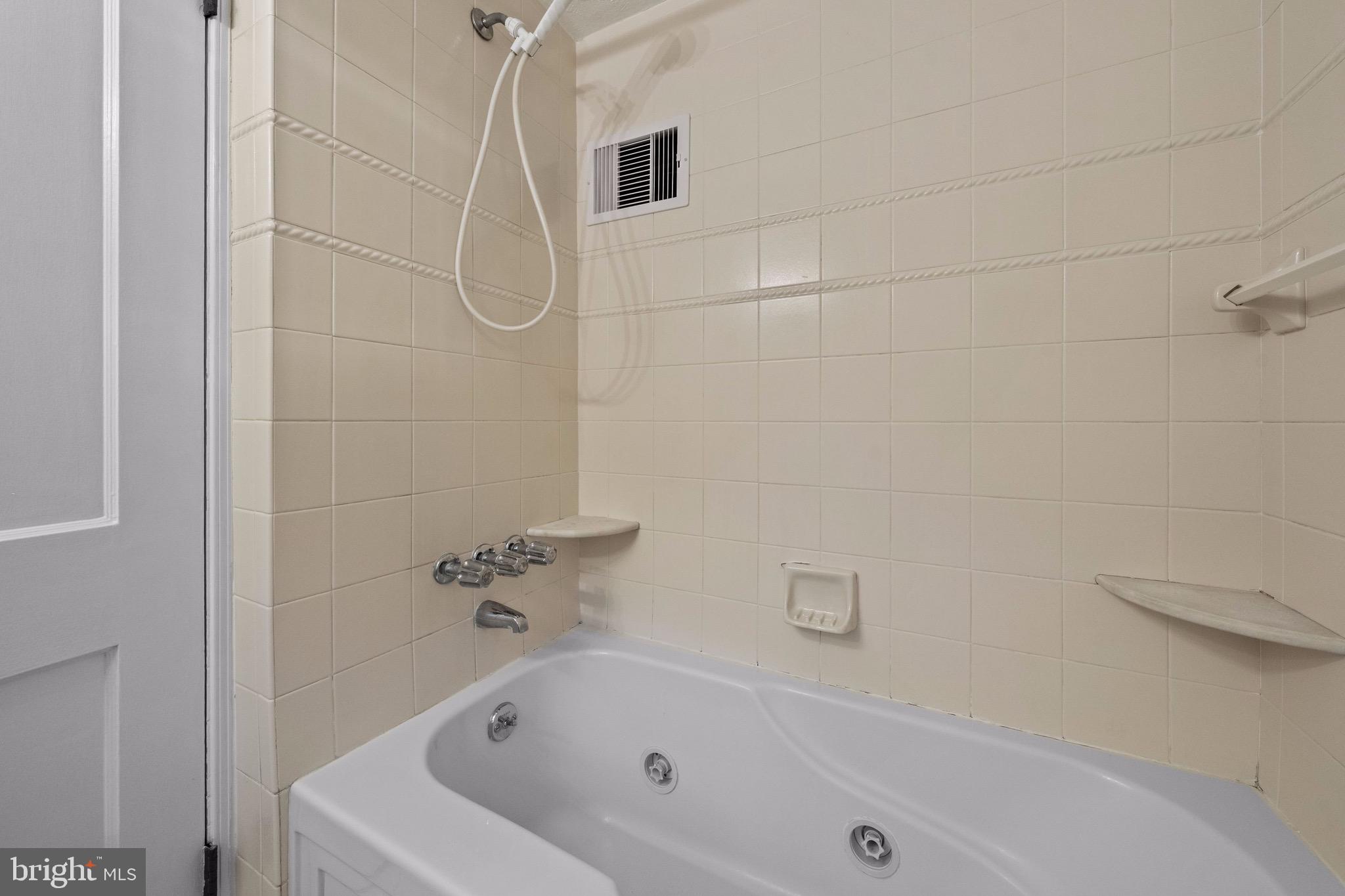 105 Haverford Road Folsom, PA 19033 - Photo 27 of 29 Gallery Image 27