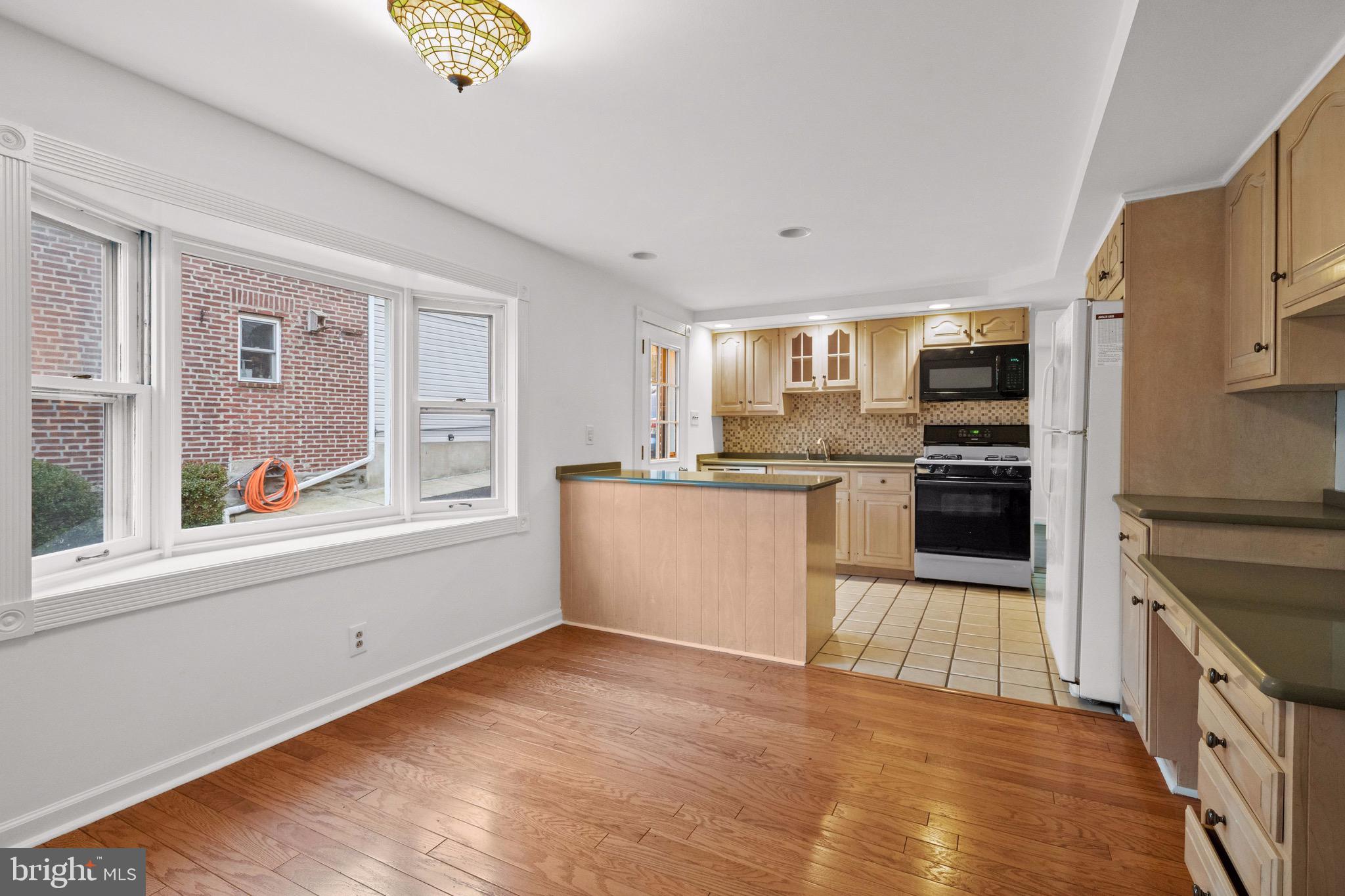 105 Haverford Road Folsom, PA 19033 - Photo 9 of 29 Gallery Image 9