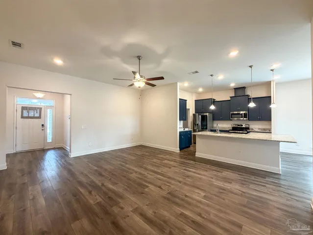 $2,325 | 5738 Dunridge Drive, Pace, FL 32571