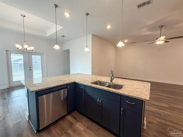 $2,325 | 5738 Dunridge Drive, Pace, FL 32571