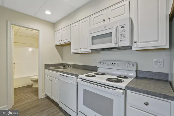 $1,400 | 28 Liberty Street, Unit 208, Westminster, MD 21157