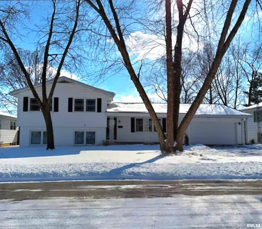 $260,000 | 1220 Ivywood Drive, Springfield, IL 62704