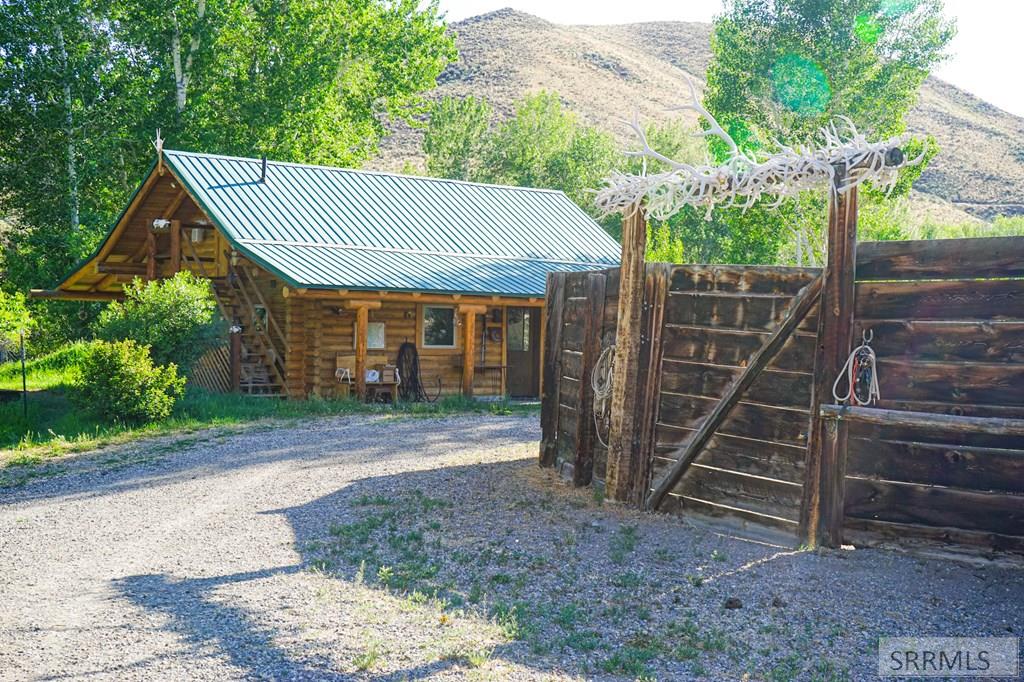 5479 Challis Creek Road Challis, ID 83226 - Photo 3 of 41