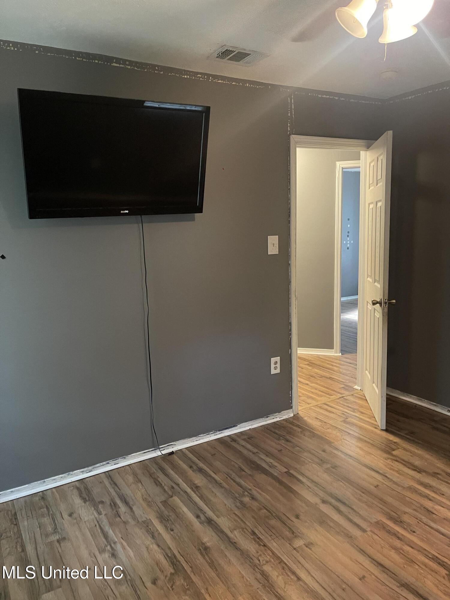 2092 Roberts Lane Wesson, MS 39191 - Photo 18 of 45 IMG_3985