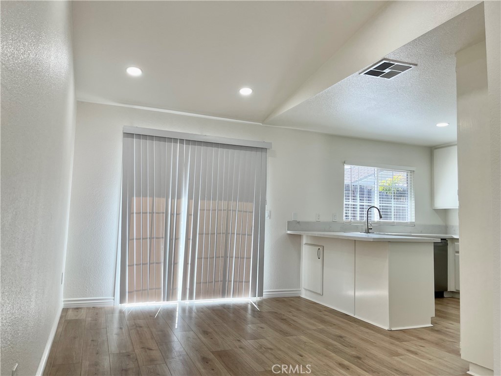 29928 Evans Road Menifee, CA 92586 - Photo 11 of 45 Dining area
