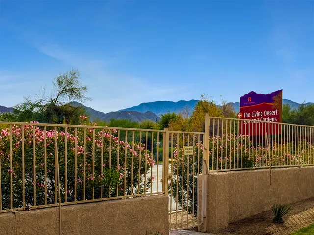 $2,450 | 73895 Saquaro Court, Palm Desert, CA 92260