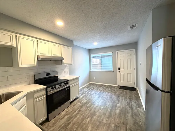 $1,595 | 317 West William Cannon Drive, Unit B, Austin, TX 78745