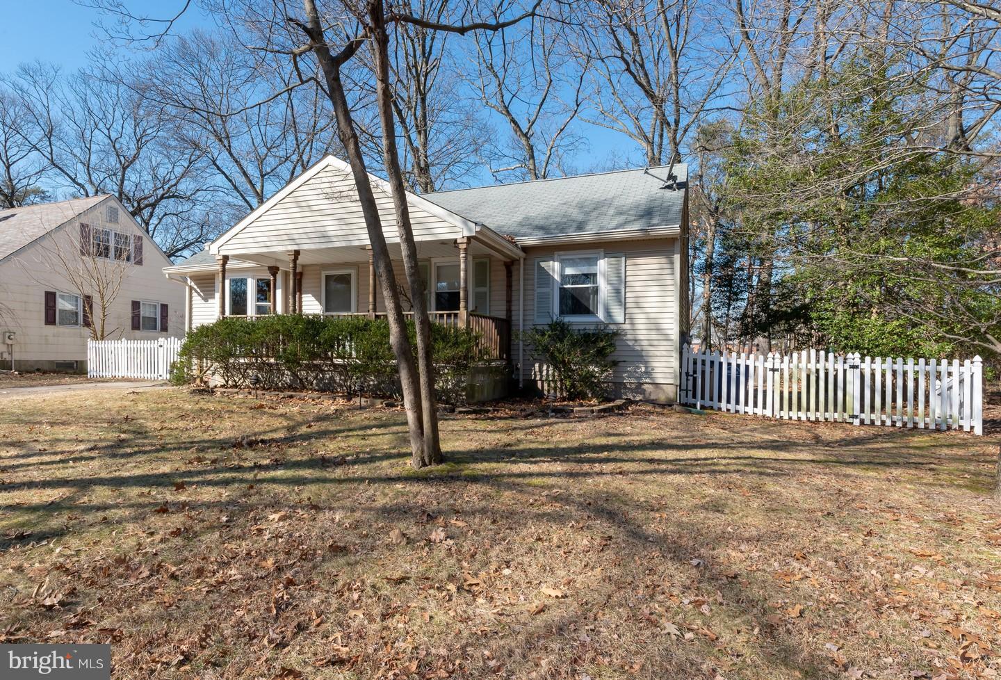 37 Henry Street Riverside, NJ 08075 - Photo 2 of 26