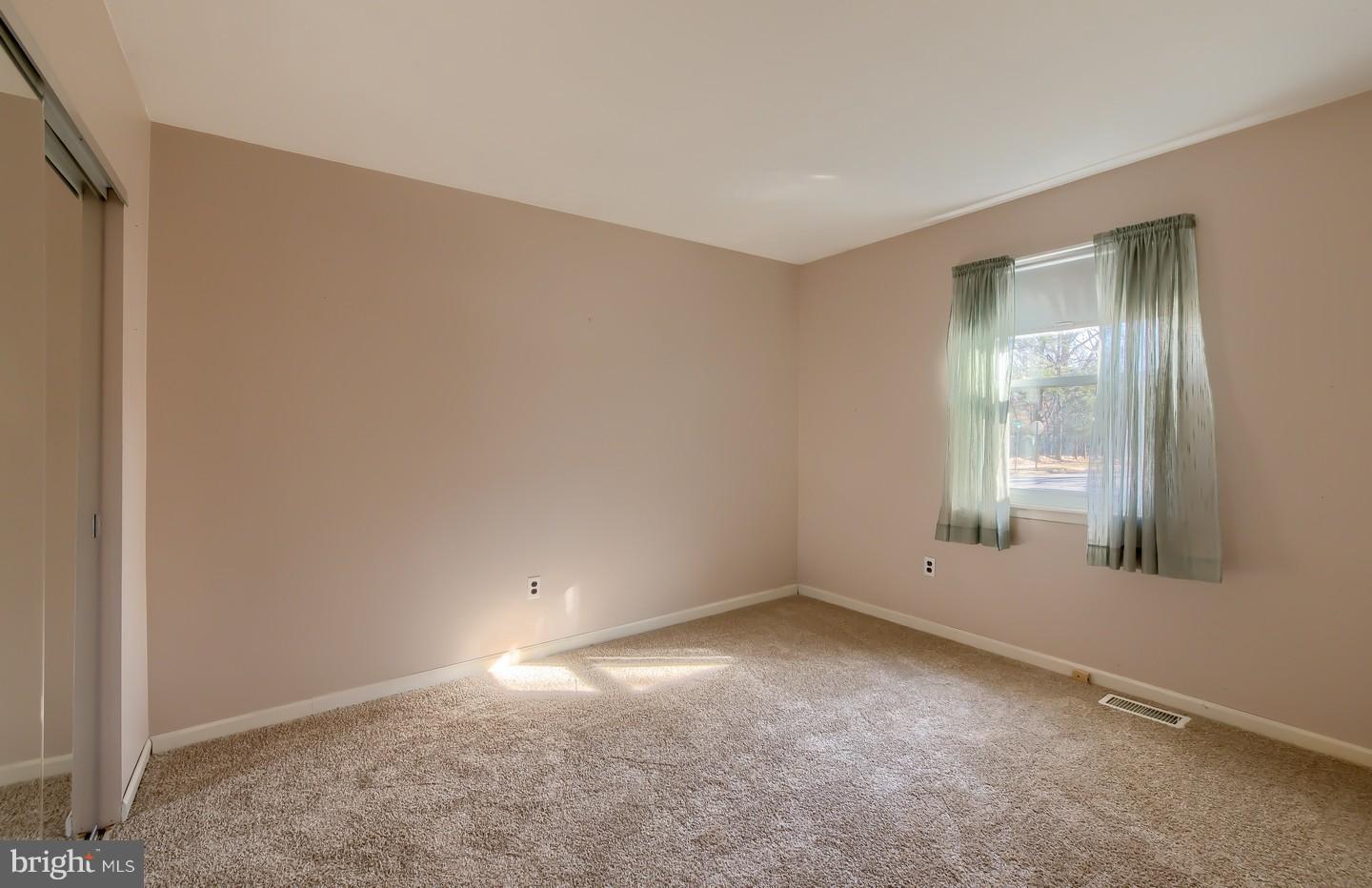 37 Henry Street Riverside, NJ 08075 - Photo 14 of 26