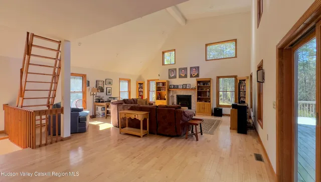 $885,000 | 2 Superstitious Drive, Athens, NY 12015