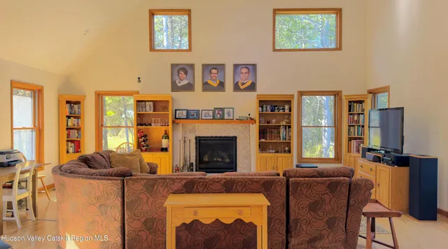 $885,000 | 2 Superstitious Drive, Athens, NY 12015