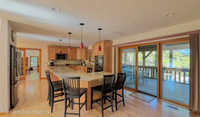 $885,000 | 2 Superstitious Drive, Athens, NY 12015