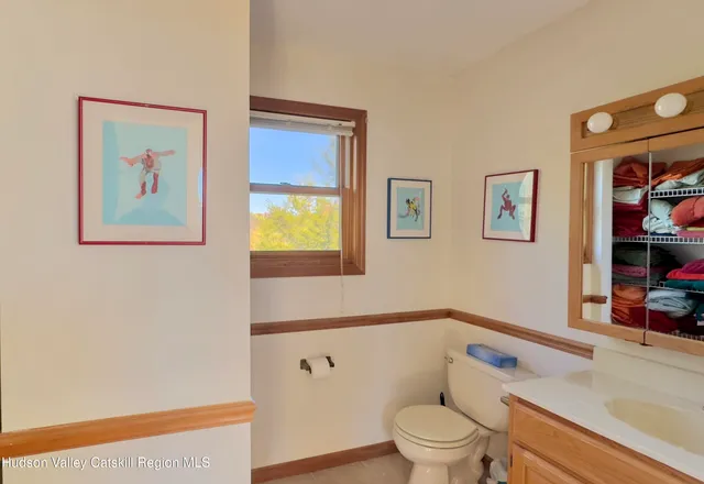 $885,000 | 2 Superstitious Drive, Athens, NY 12015