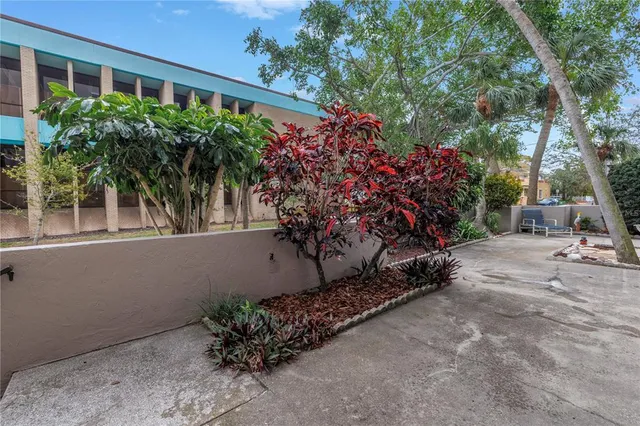 $285,000 | 1400 1st Avenue West, Unit G1, Bradenton, FL 34205