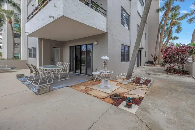 $285,000 | 1400 1st Avenue West, Unit G1, Bradenton, FL 34205