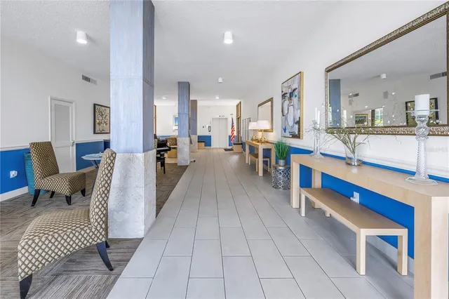 $285,000 | 1400 1st Avenue West, Unit G1, Bradenton, FL 34205