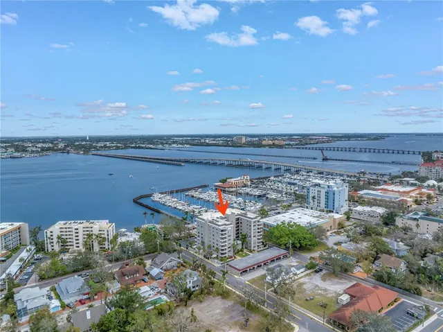 $285,000 | 1400 1st Avenue West, Unit G1, Bradenton, FL 34205