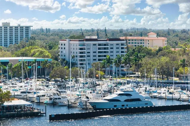 $285,000 | 1400 1st Avenue West, Unit G1, Bradenton, FL 34205