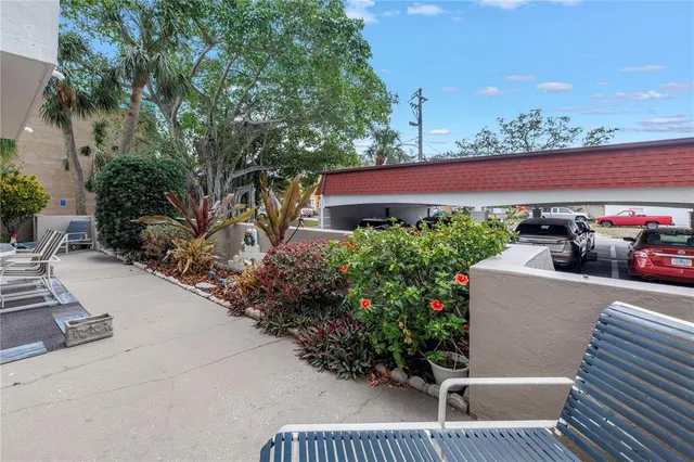 $285,000 | 1400 1st Avenue West, Unit G1, Bradenton, FL 34205