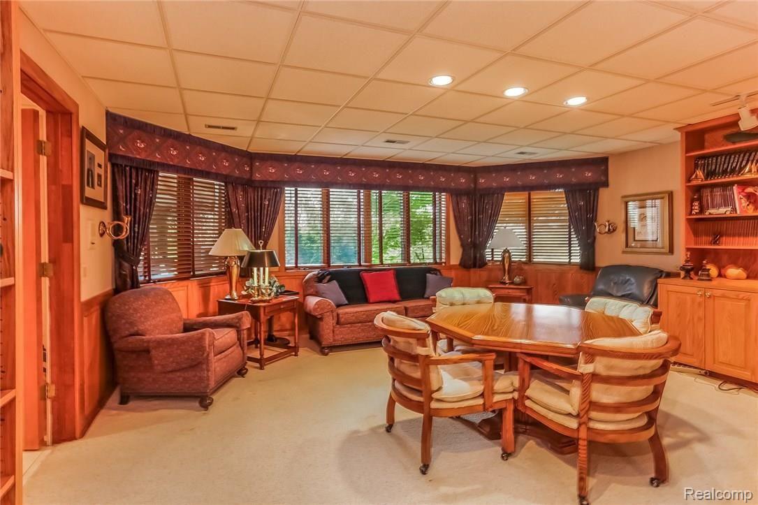 4815 Sheldon Road Rochester, MI 48306 - Photo 53 of 83 070-Library-3129724-medium.jpg