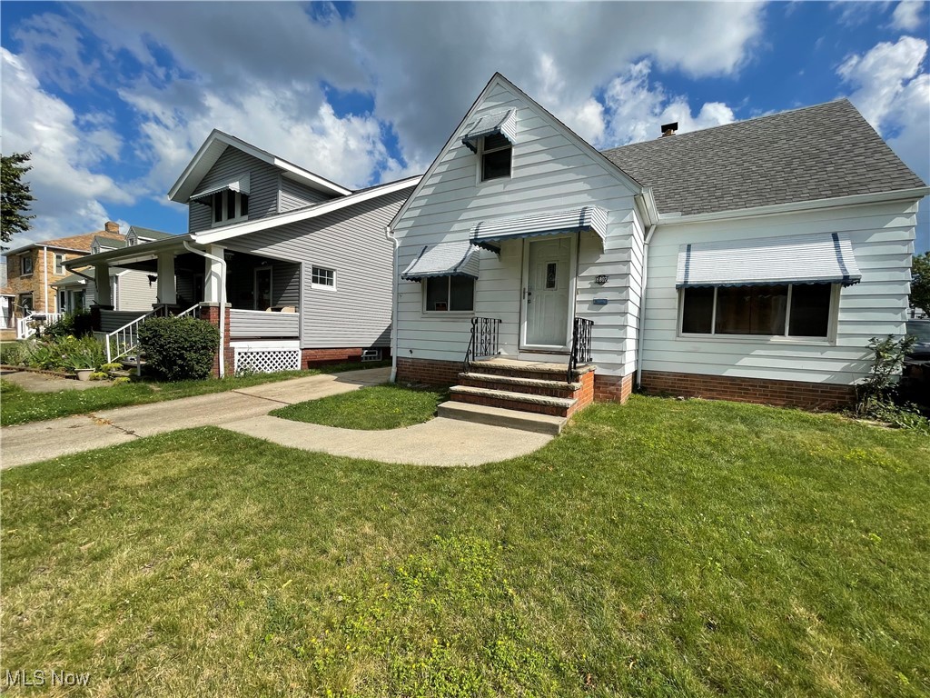 6802 Virginia Avenue Parma, OH 44129 - Photo 2 of 22