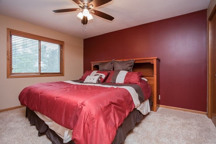 606 Pine Ridge Road Coralville, IA 52241 - Photo 12 of 20 Gallery Image 12