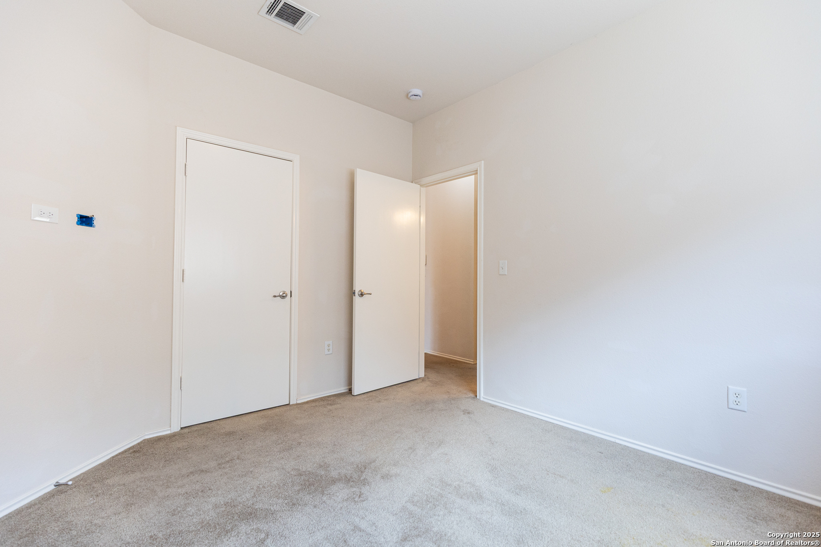 1134 Seven Iron Way San Antonio, TX 78221 - Photo 19 of 33 a view of an empty room