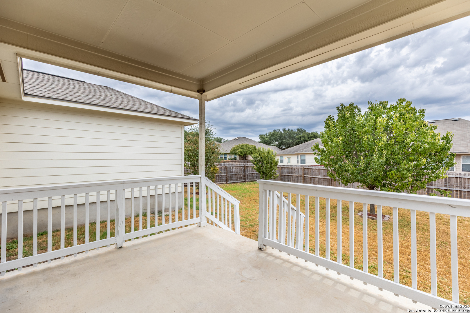 1134 Seven Iron Way San Antonio, TX 78221 - Photo 28 of 33 a view of a balcony