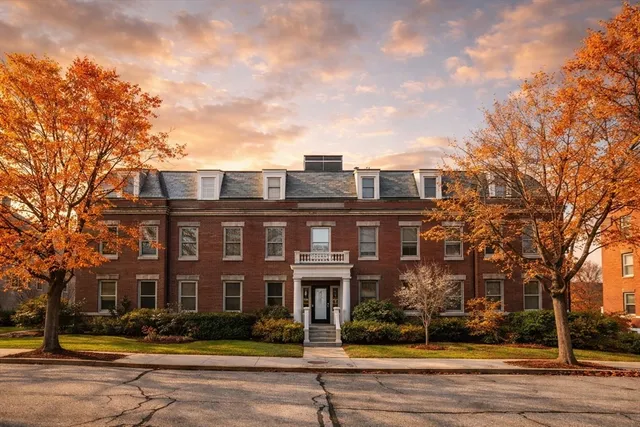 $5,000 | 216 Summit Avenue, Unit 201, Brookline, MA 02446