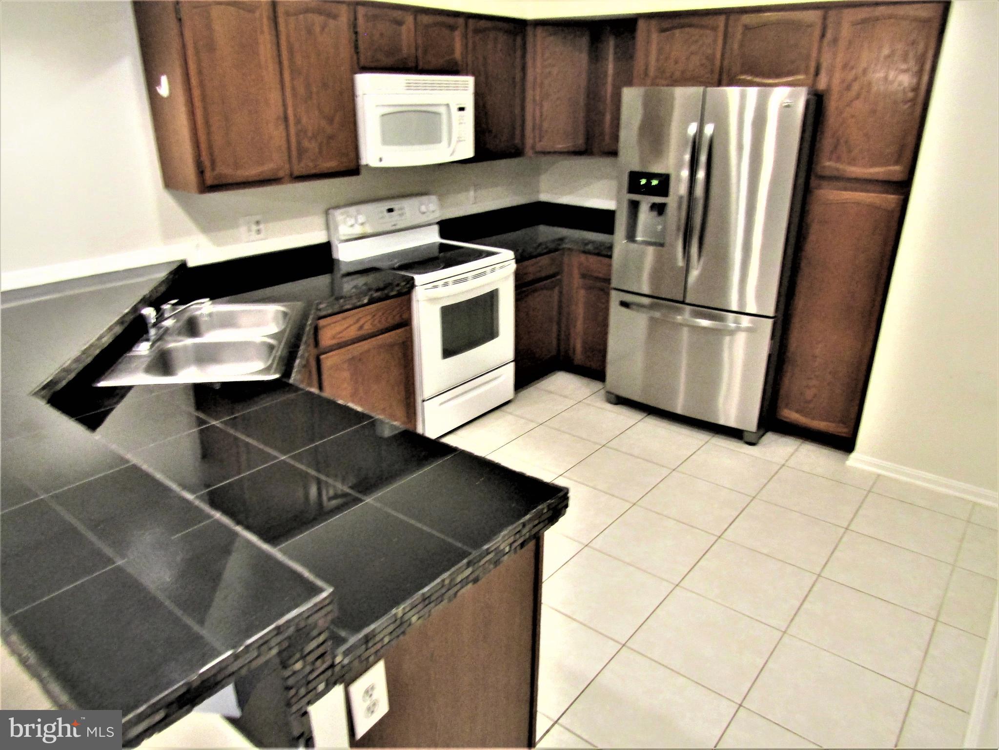 2707 Summerview Way, Unit 7203 Annapolis, MD 21401 - Photo 3 of 32