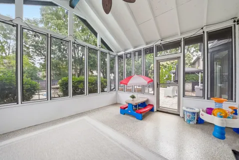 $1,100,000 | 729 Arlington Avenue, Naperville, IL 60565