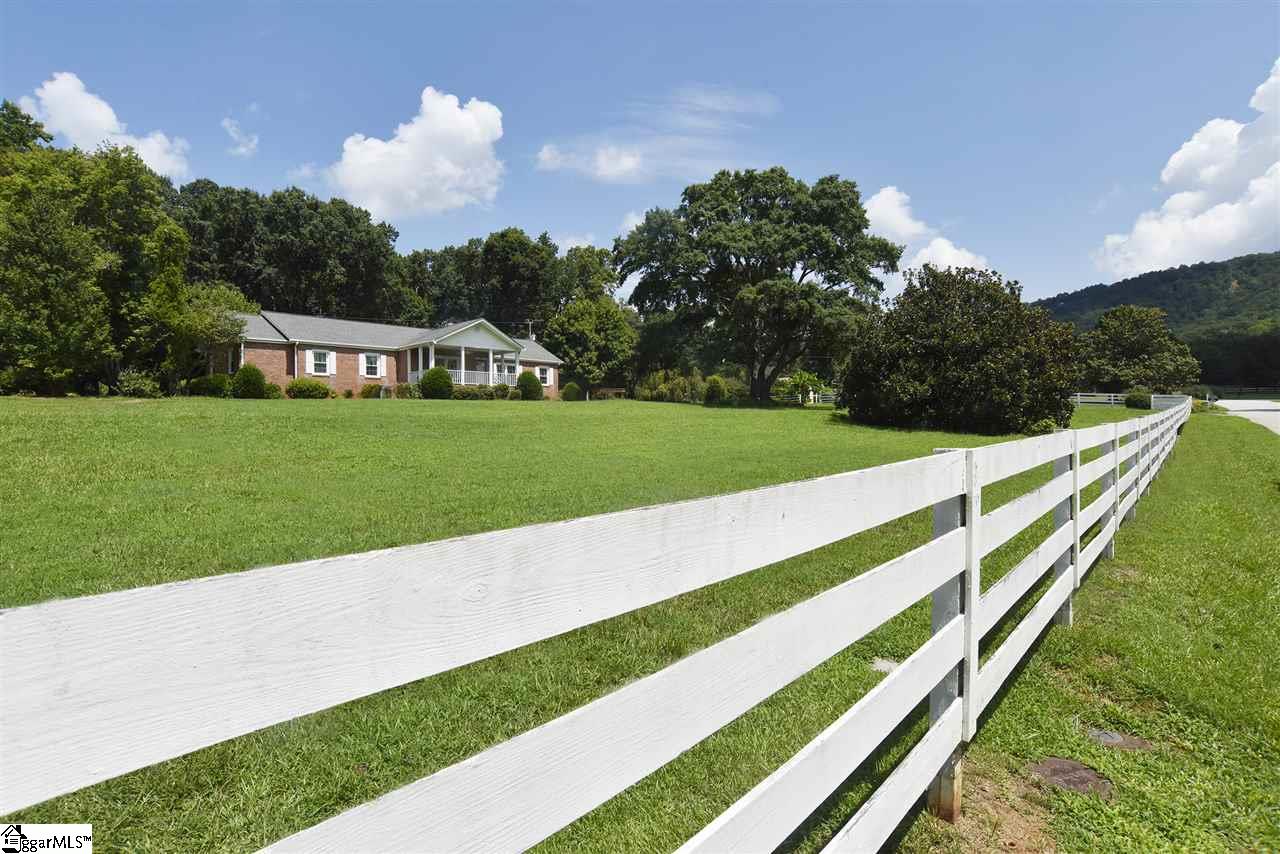 15 Dawson Road Greenville, SC 29609 - Photo 2 of 35